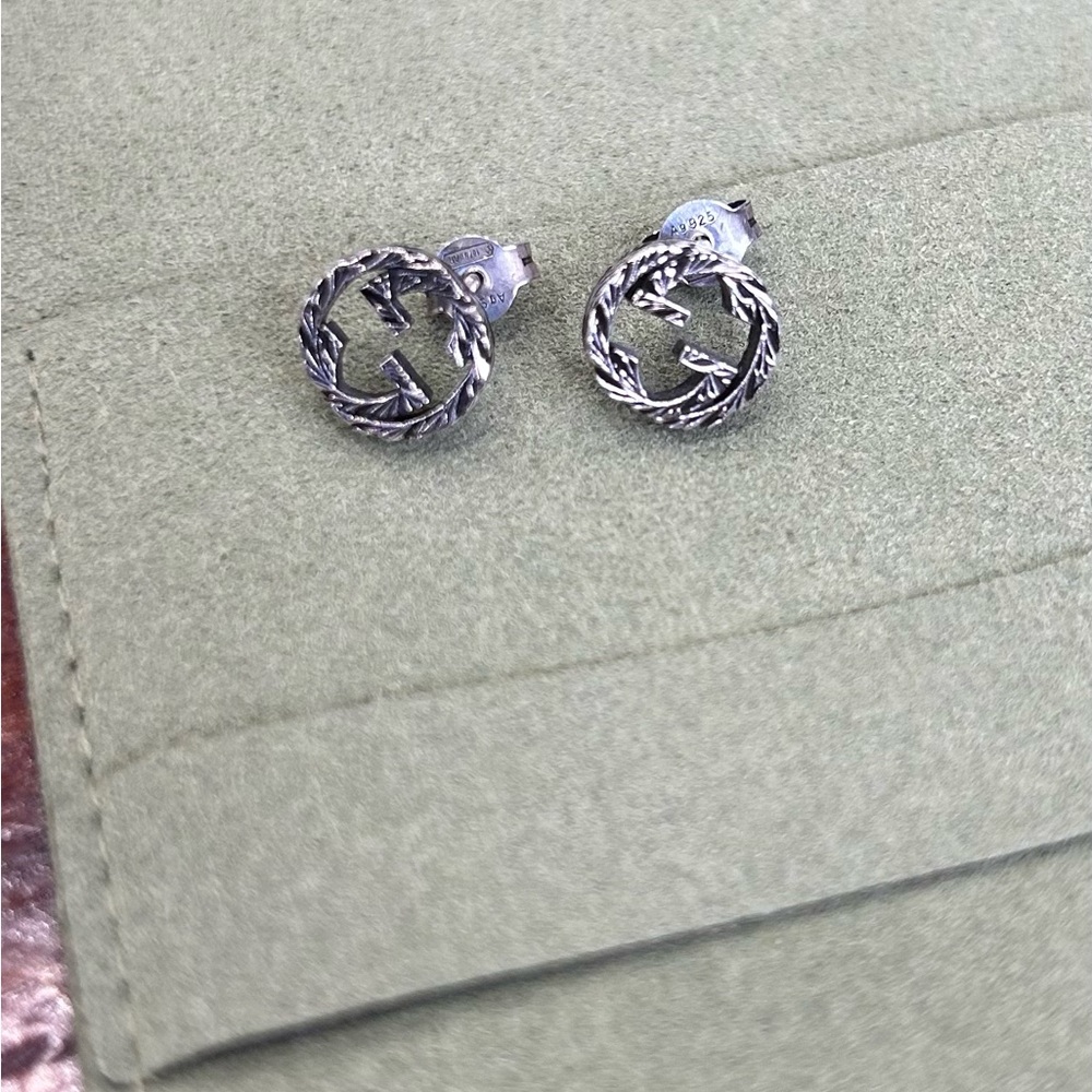 Gucci Interlocking G Twisted Silver Earrings - image 2